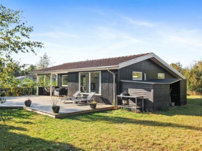 Holiday Home Touko - 850m from the sea by Interhome, Bogø By